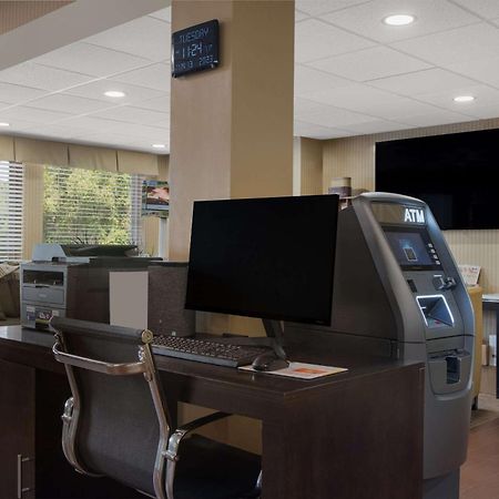Quality Inn & Suites Chambersburg Eksteriør billede