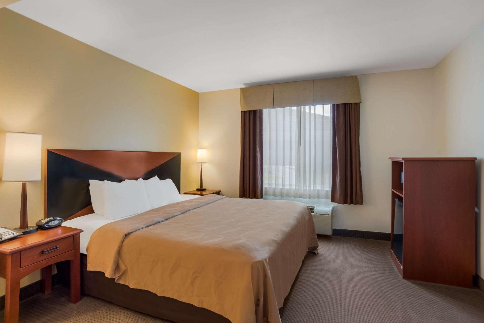 Quality Inn & Suites Chambersburg Eksteriør billede