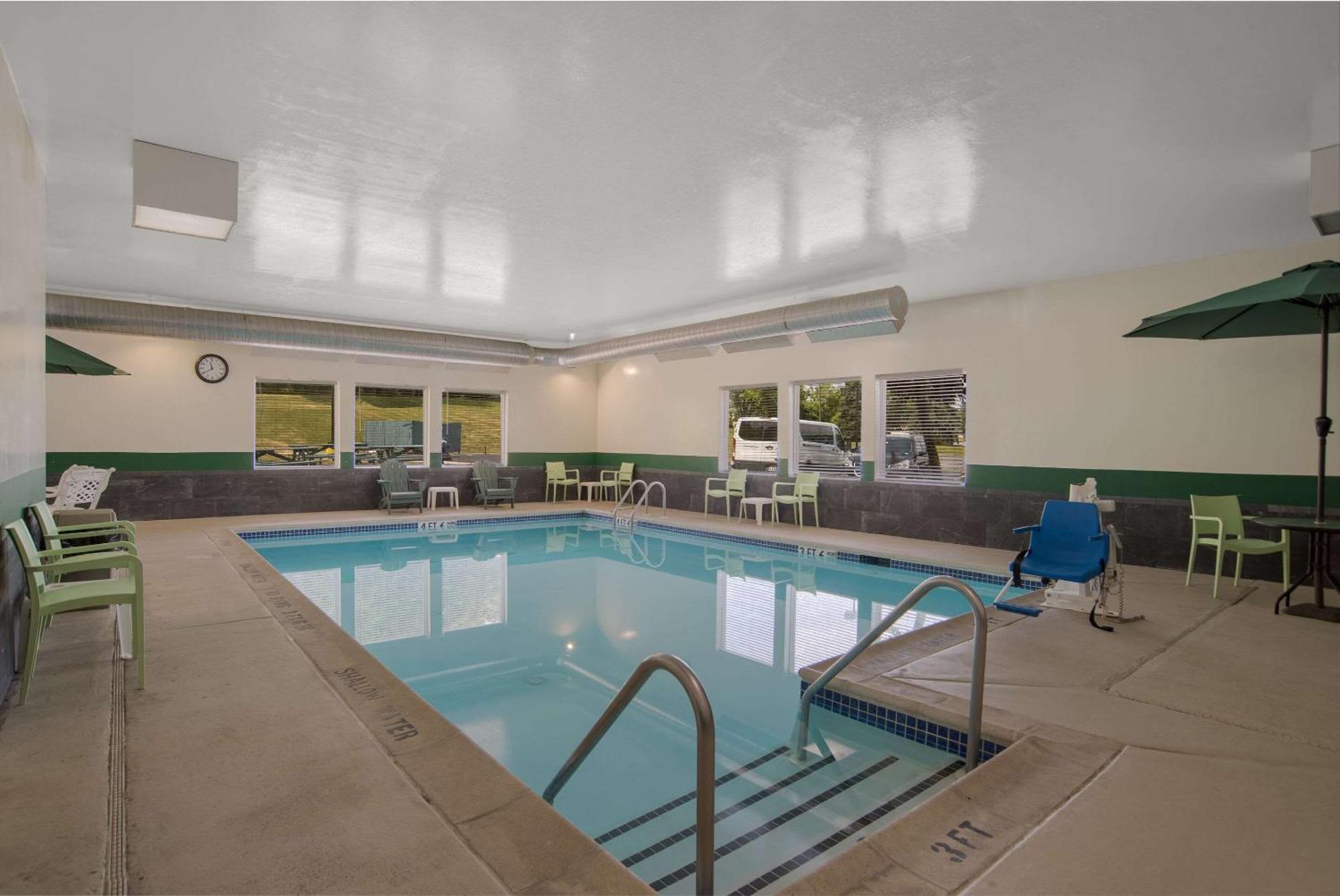 Quality Inn & Suites Chambersburg Eksteriør billede