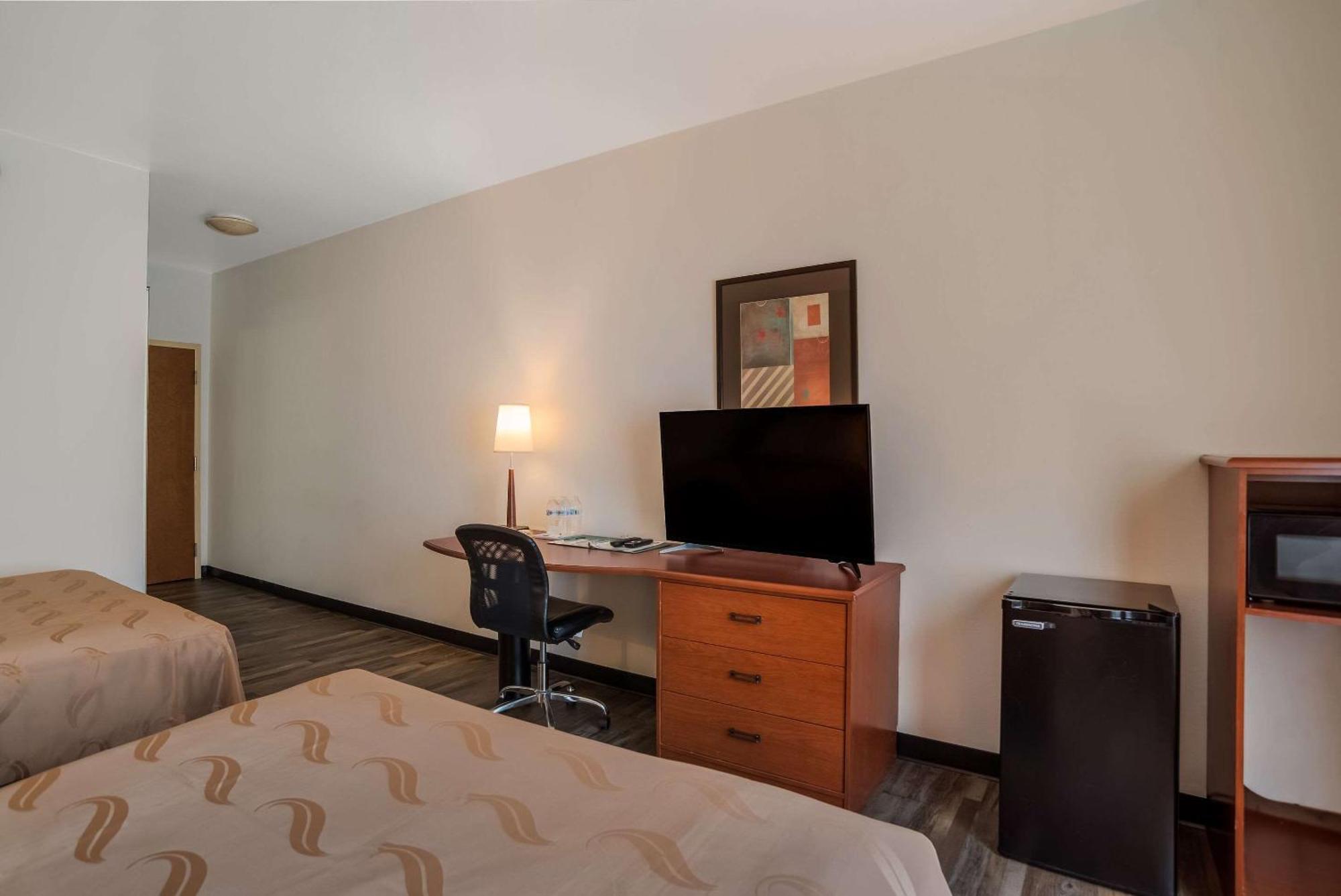 Quality Inn & Suites Chambersburg Eksteriør billede