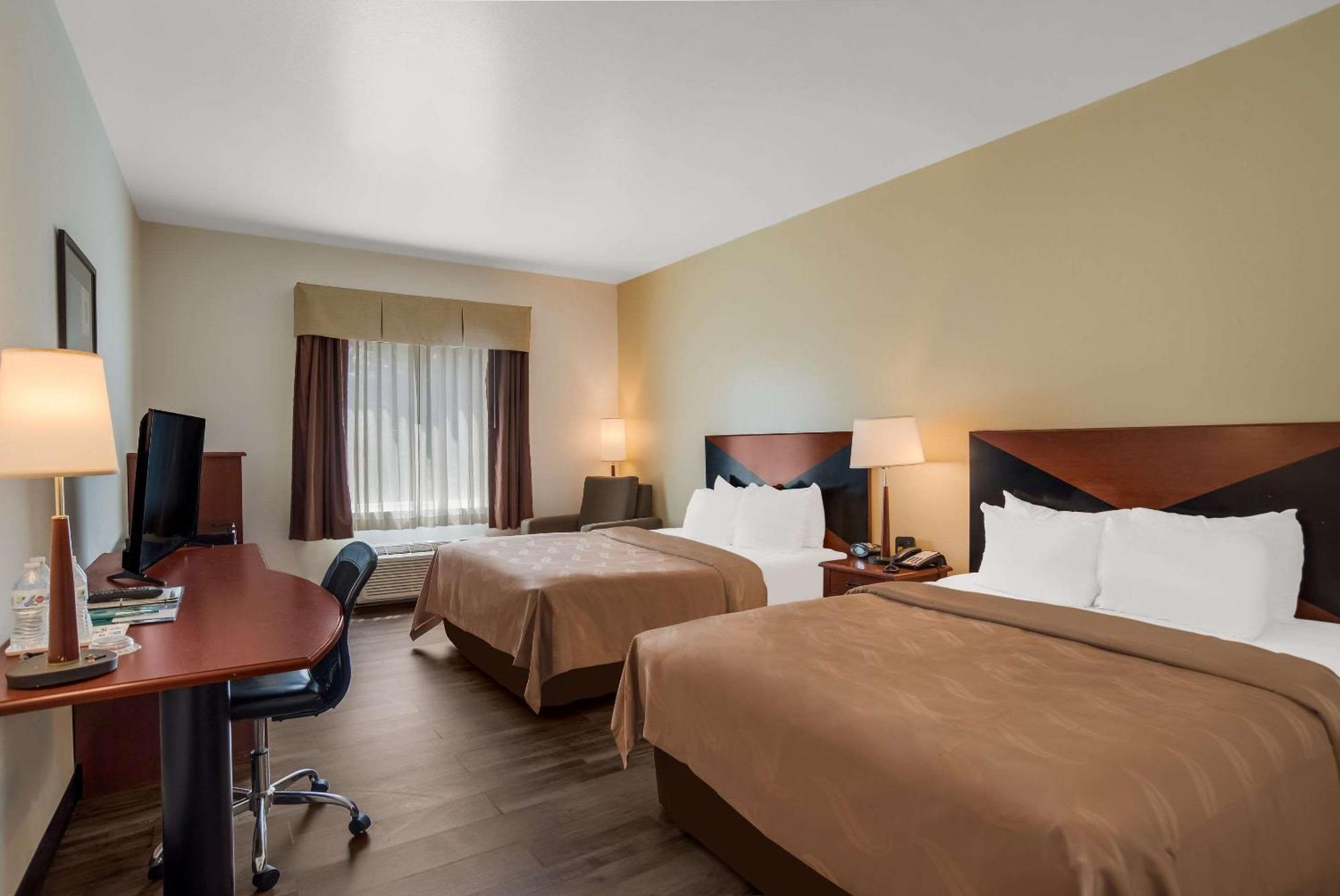 Quality Inn & Suites Chambersburg Eksteriør billede