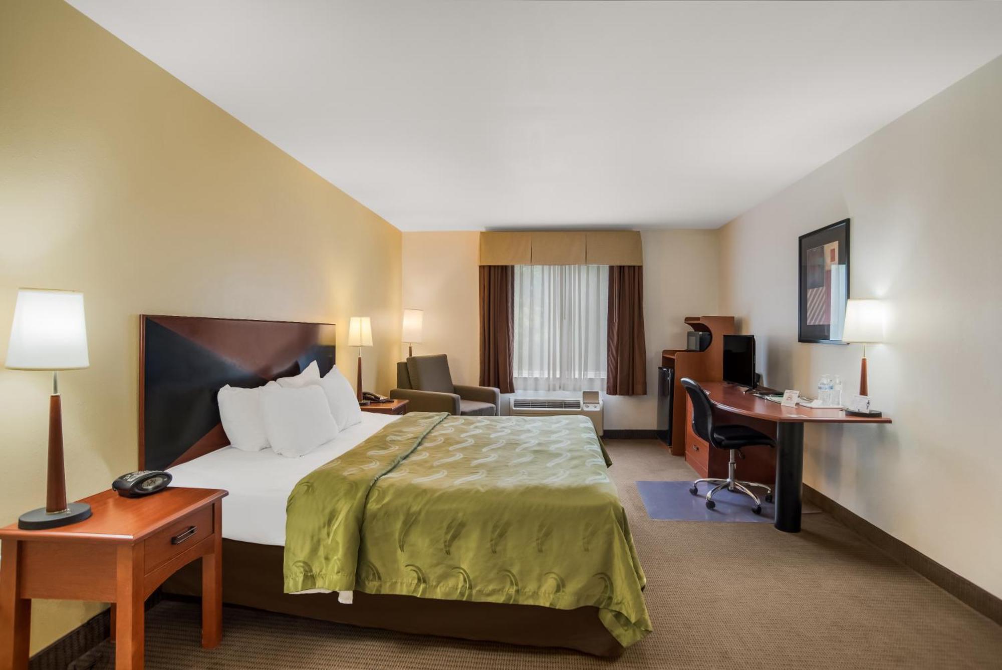 Quality Inn & Suites Chambersburg Eksteriør billede