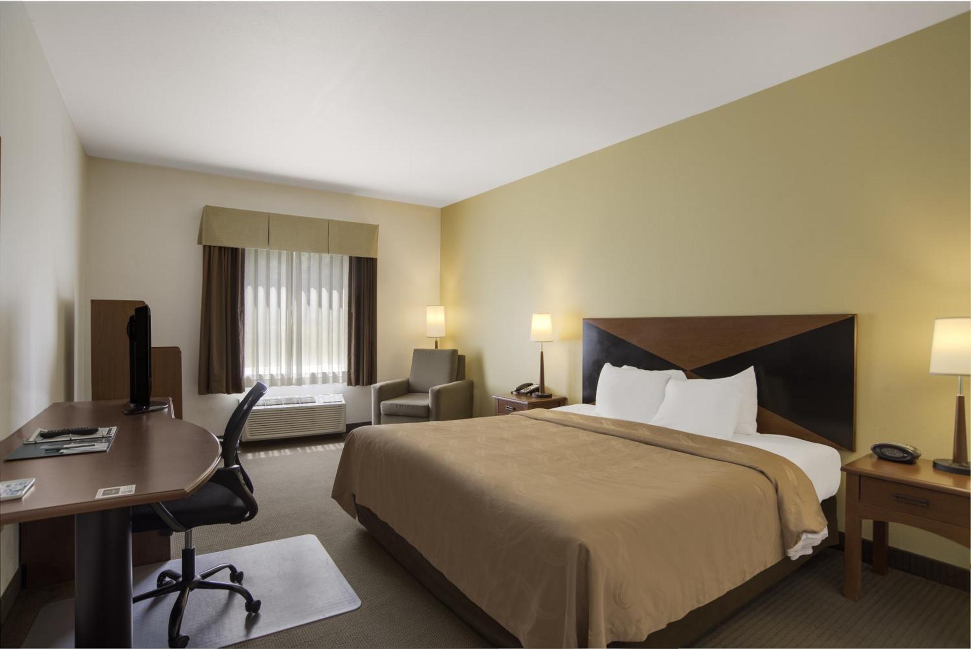 Quality Inn & Suites Chambersburg Eksteriør billede