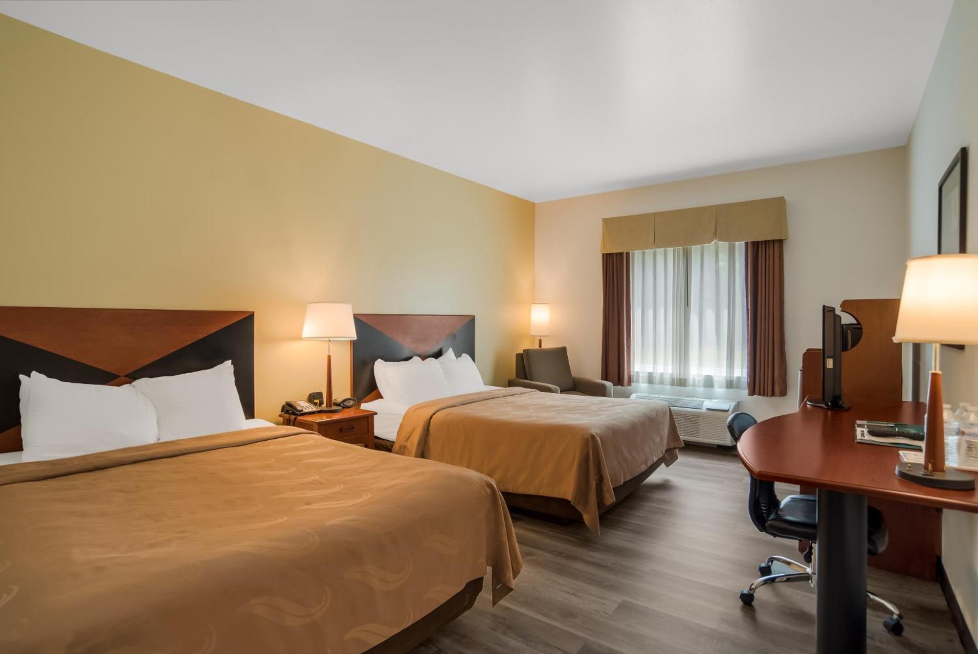 Quality Inn & Suites Chambersburg Eksteriør billede