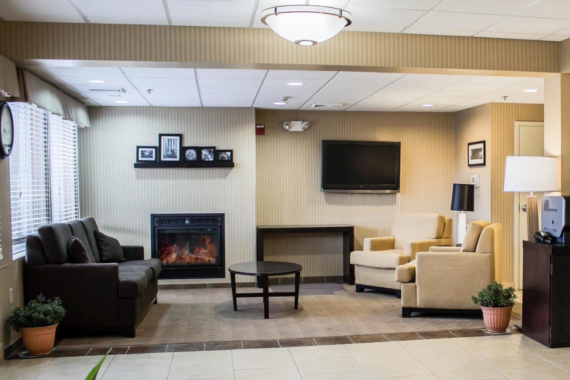 Quality Inn & Suites Chambersburg Eksteriør billede