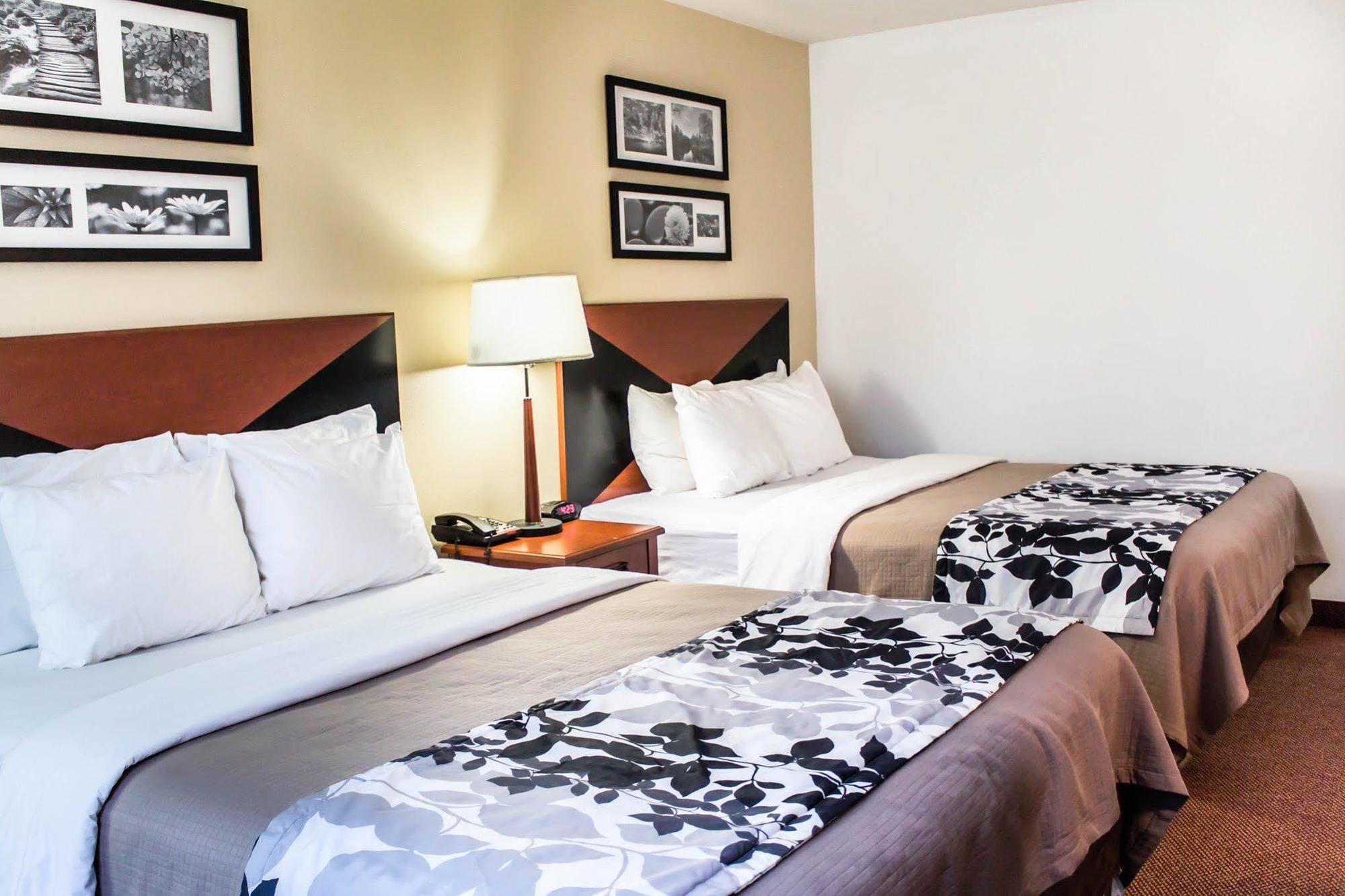 Quality Inn & Suites Chambersburg Eksteriør billede